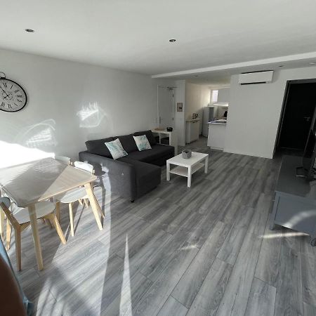 Spacious Marina & See View Appartment Cavalaire-sur-Mer Exterior photo