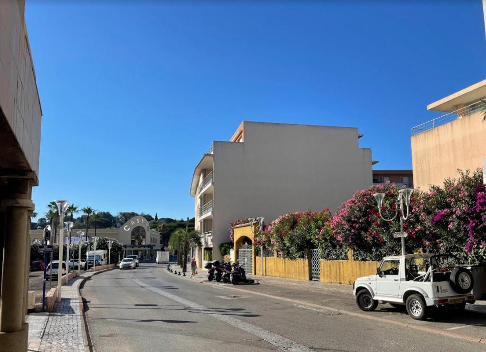 Spacious Marina & See View Appartment Cavalaire-sur-Mer Exterior photo